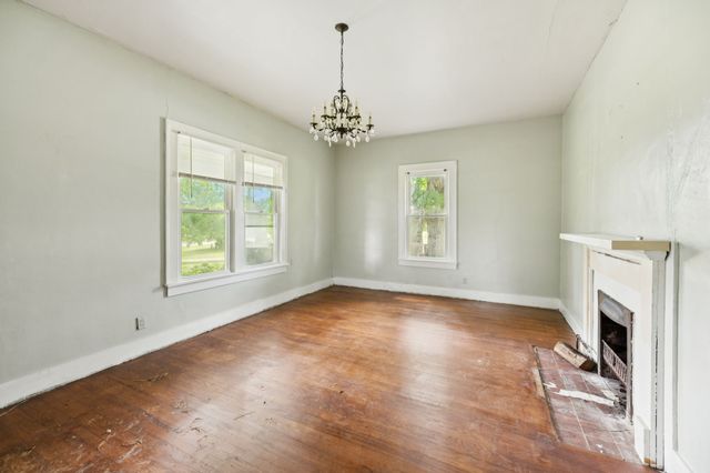 350 Port Royal Rd, Clarksville, TN 37040