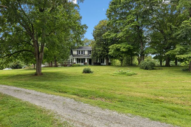 350 Port Royal Rd, Clarksville, TN 37040