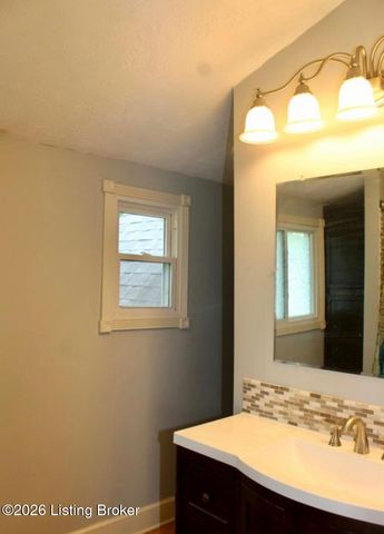 4618 River Front Dr, Louisville, KY 40216
