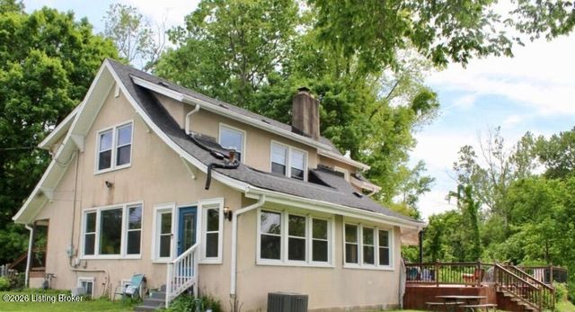 4618 River Front Dr, Louisville, KY 40216