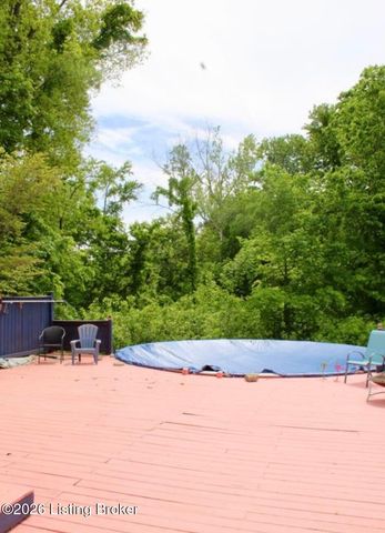 4618 River Front Dr, Louisville, KY 40216