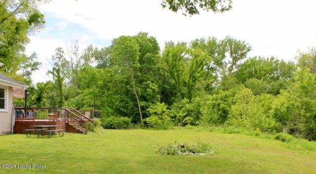4618 River Front Dr, Louisville, KY 40216