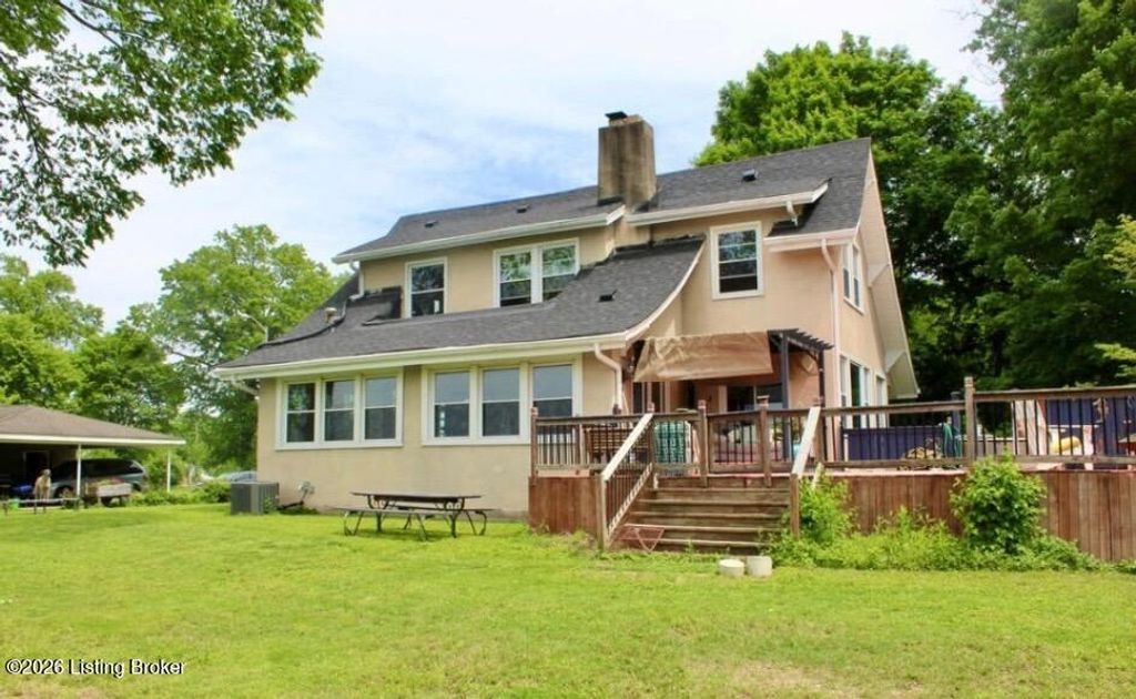 4618 River Front Dr, Louisville, KY 40216