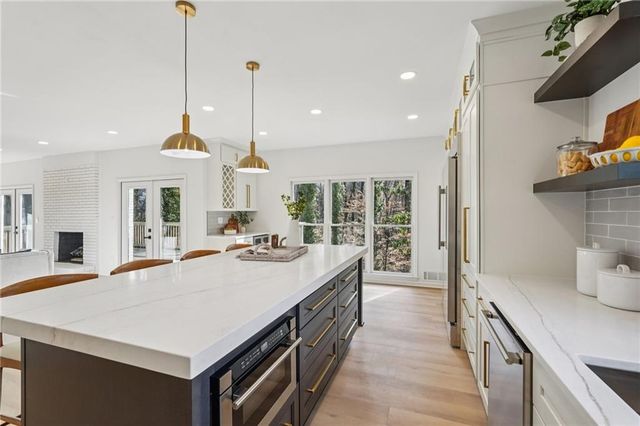 110 Vistacrest Way, Roswell, GA 30075