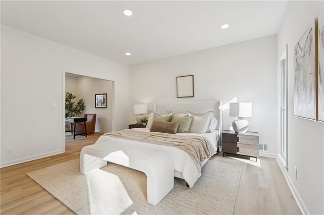 110 Vistacrest Way, Roswell, GA 30075