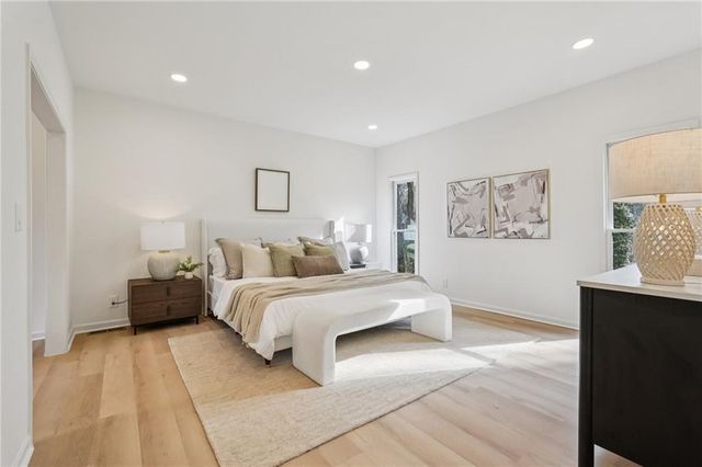 110 Vistacrest Way, Roswell, GA 30075