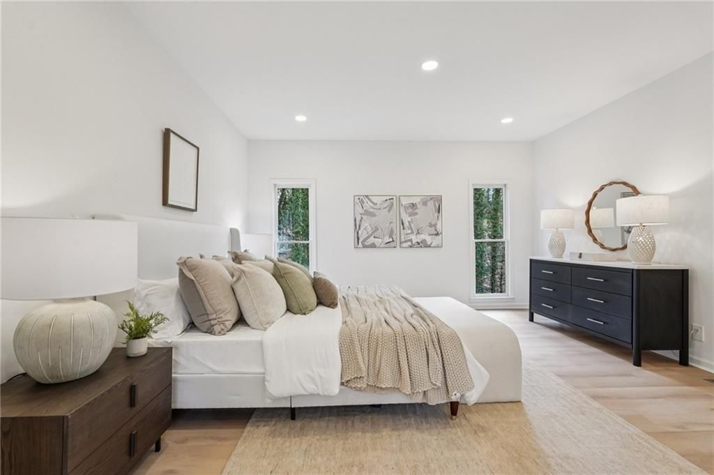 Image 26 of property listing at 110 Vistacrest Way, Roswell, GA 30075