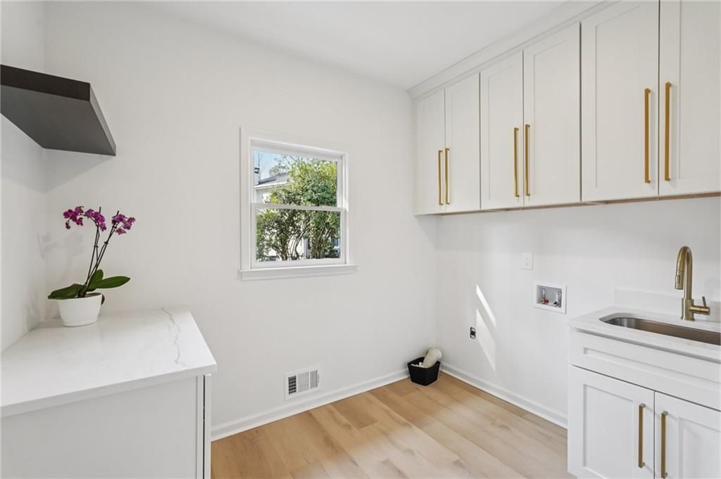 Image 27 of property listing at 110 Vistacrest Way, Roswell, GA 30075