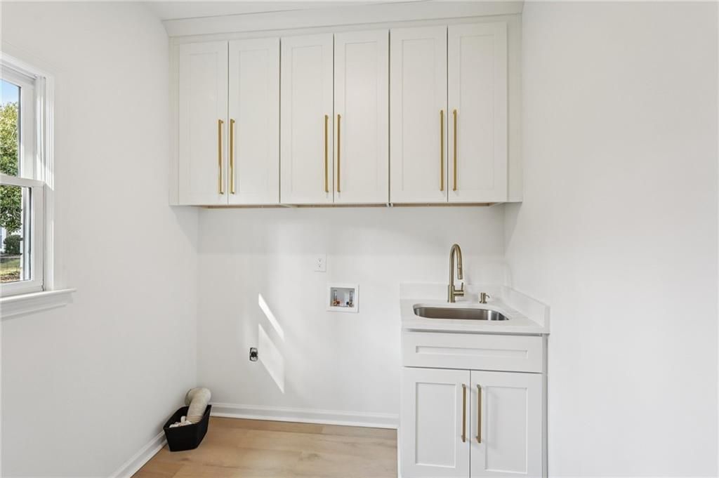 Image 28 of property listing at 110 Vistacrest Way, Roswell, GA 30075