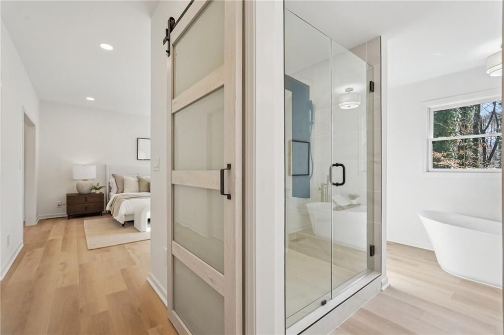 Image 33 of property listing at 110 Vistacrest Way, Roswell, GA 30075