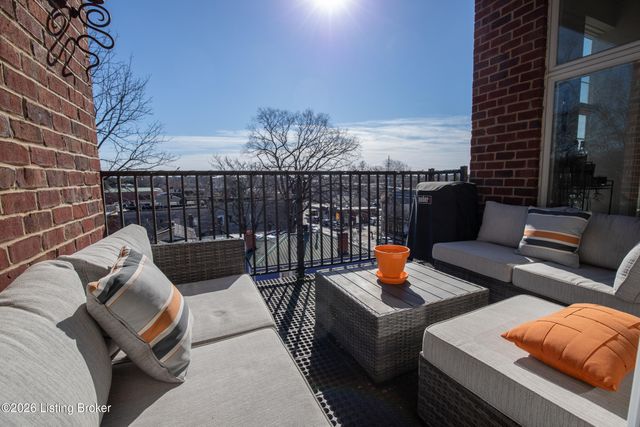 2011 Frankfort Ave 403, Louisville, KY 40206