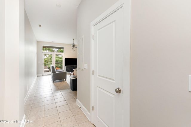 2011 Frankfort Ave 403, Louisville, KY 40206