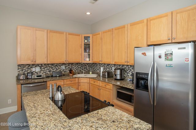 2011 Frankfort Ave 403, Louisville, KY 40206