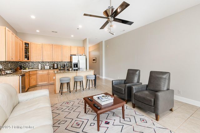 2011 Frankfort Ave 403, Louisville, KY 40206