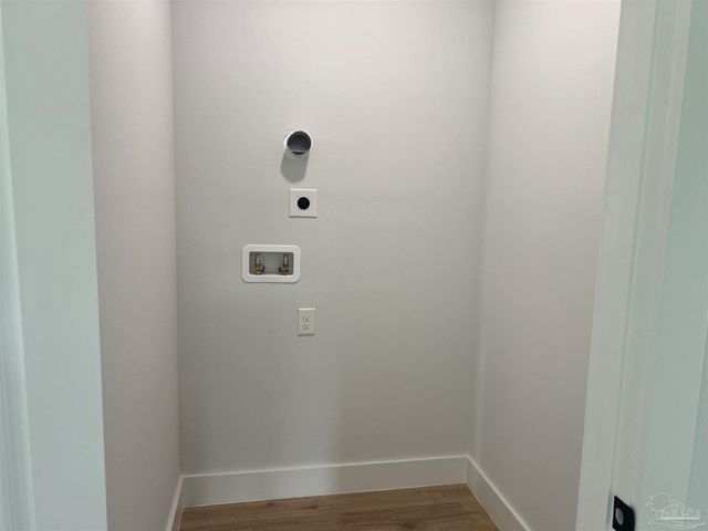 305 N Pace Blvd A or B, Pensacola, FL 32505