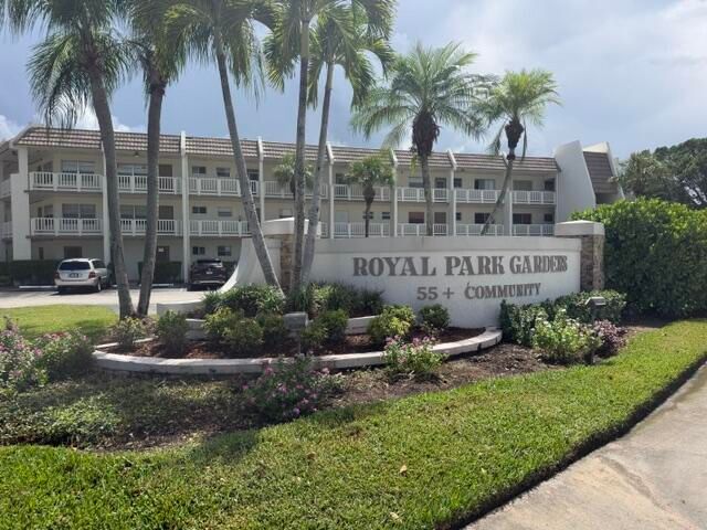 6600 ROYAL PALM Boulevard 215B, Margate, FL 33063
