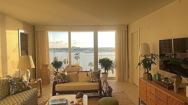1801 S Flagler Drive 1007, West Palm Beach, FL 33401
