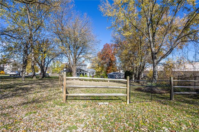 10 Coolidge St, North Union Twp, PA 15401