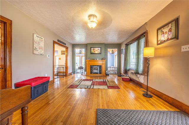 10 Coolidge St, North Union Twp, PA 15401