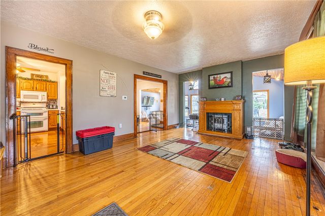 10 Coolidge St, North Union Twp, PA 15401