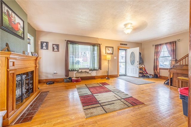 10 Coolidge St, North Union Twp, PA 15401