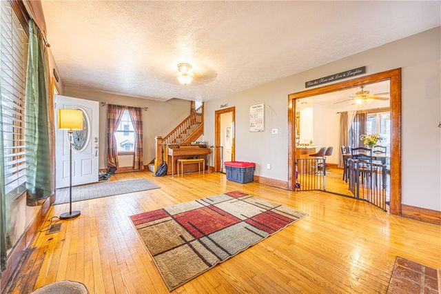 10 Coolidge St, North Union Twp, PA 15401