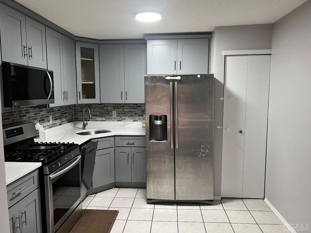 262 Kempsey Drive, North Brunswick, NJ 08902