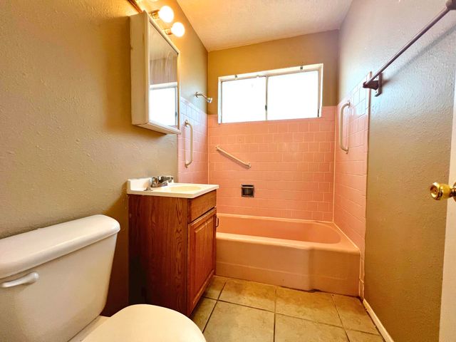 3430 Eastern Avenue SE, Albuquerque, NM 87106