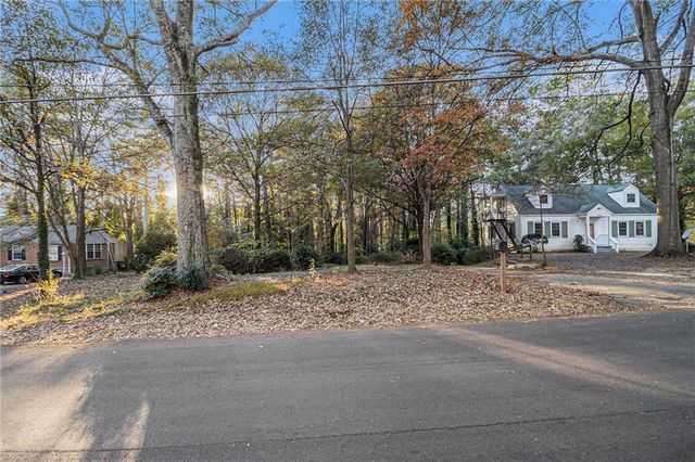 814 S Jolly Avenue, Clarkston, GA 30021