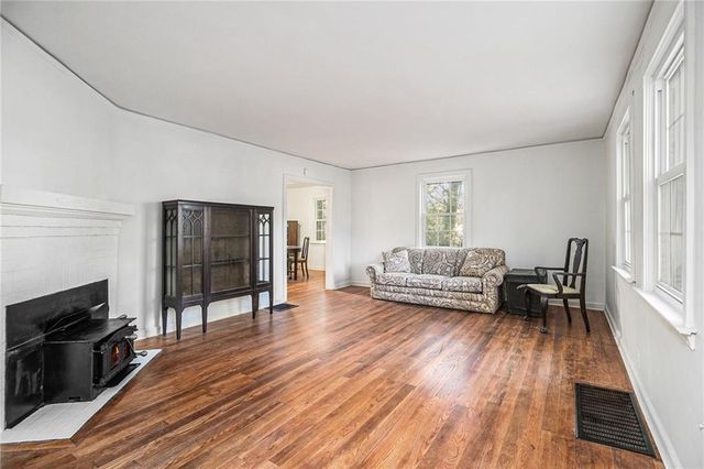 814 S Jolly Avenue, Clarkston, GA 30021