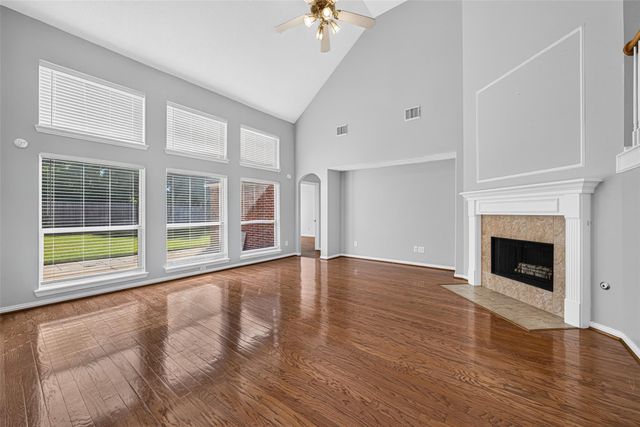 8519 Babbling Brook Court, Sugar Land, TX 77479