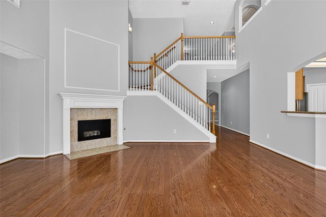 8519 Babbling Brook Court, Sugar Land, TX 77479