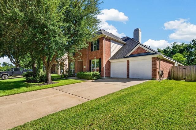 8519 Babbling Brook Court, Sugar Land, TX 77479