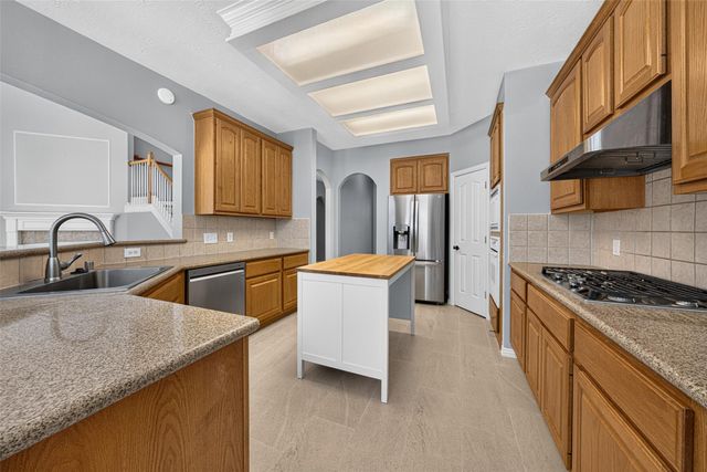 8519 Babbling Brook Court, Sugar Land, TX 77479