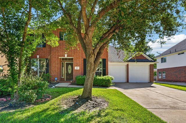 8519 Babbling Brook Court, Sugar Land, TX 77479