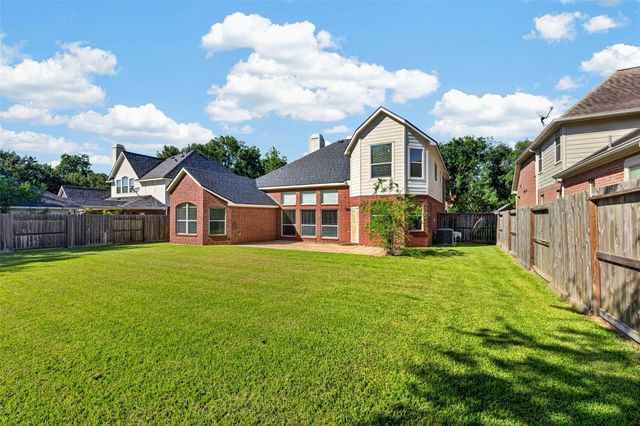 8519 Babbling Brook Court, Sugar Land, TX 77479