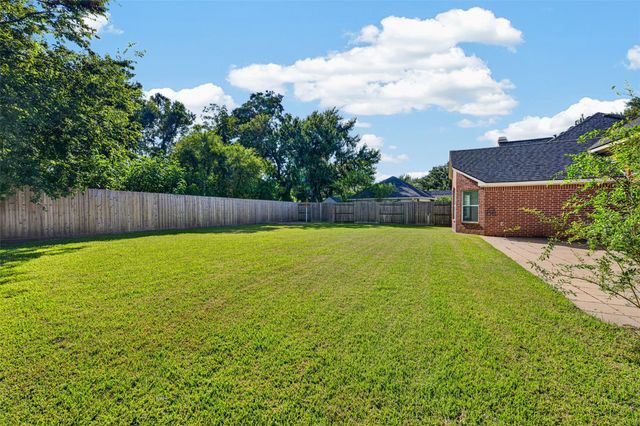 8519 Babbling Brook Court, Sugar Land, TX 77479