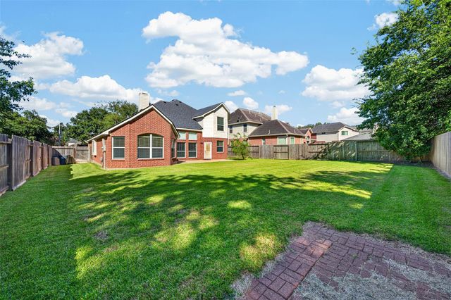 8519 Babbling Brook Court, Sugar Land, TX 77479