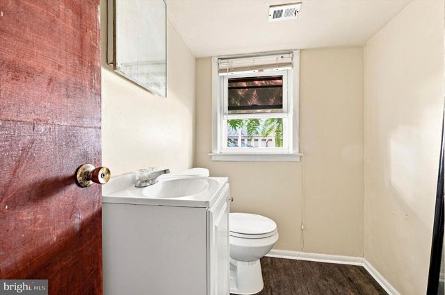 10209 W KESWICK RD, Philadelphia, PA 19114