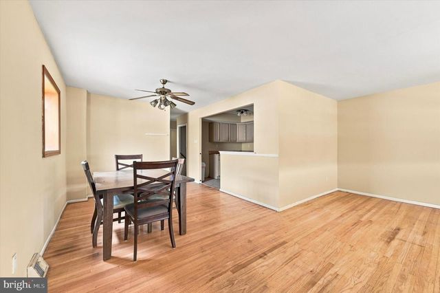 10209 W KESWICK RD, Philadelphia, PA 19114