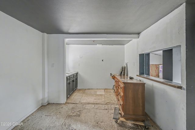 1301 E Broadway Street, Joplin, MO 64801