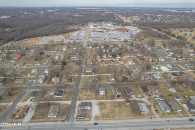 1301 E Broadway Street, Joplin, MO 64801