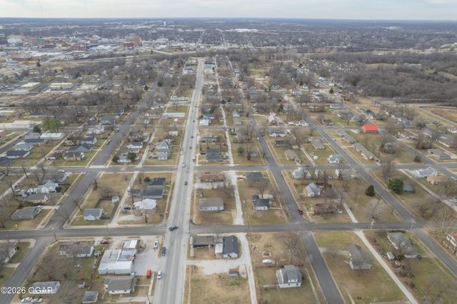 1301 E Broadway Street, Joplin, MO 64801