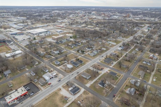 1301 E Broadway Street, Joplin, MO 64801