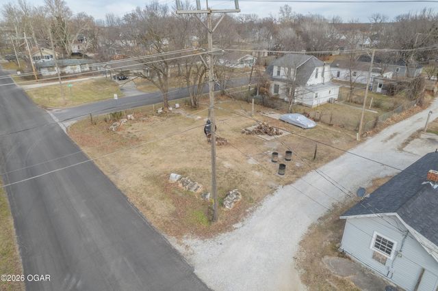 1301 E Broadway Street, Joplin, MO 64801