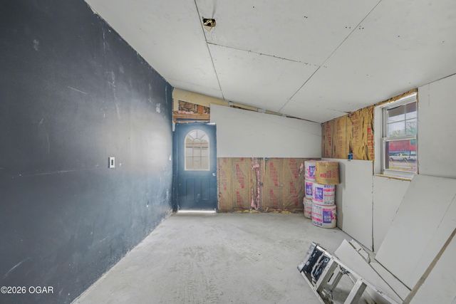 1301 E Broadway Street, Joplin, MO 64801