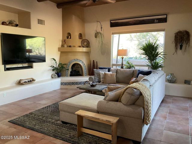 5550 W Open R Place, Tucson, AZ 85713