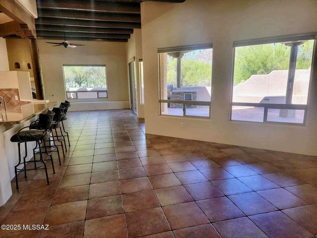 5550 W Open R Place, Tucson, AZ 85713