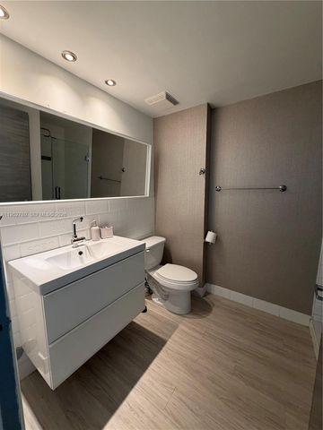 690 SW 1st Ct 2524, Miami, FL 33130