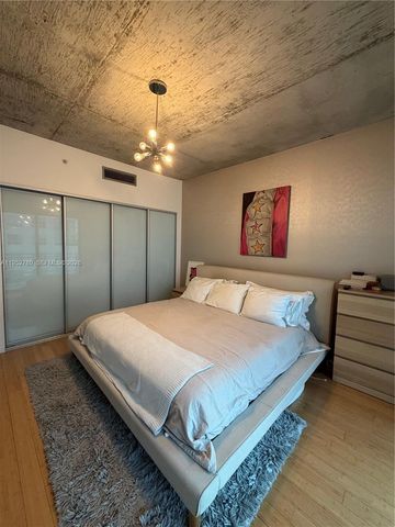 690 SW 1st Ct 2524, Miami, FL 33130